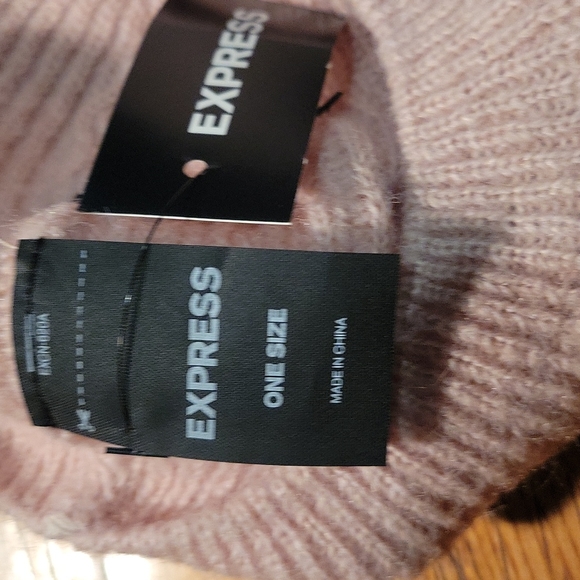 Express Cozy Ribbed Beret - Picture 5 of 6